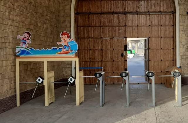 Вход для детей в аквапарк Кули Душамбе и установленная платежно-пропускная система Барс